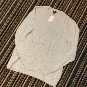 Men's Soft and Lightweight Gray Sweater